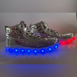 NWOT Unisex LED Light Up Sneaker
Fashion HighTop 
USB Rechargeable Glowing
FUN!